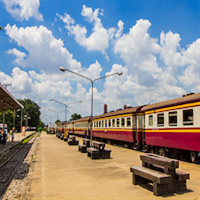 Tageszug von Ayuthaya nach Lopburi, Phitsanuloke oder Bangkok